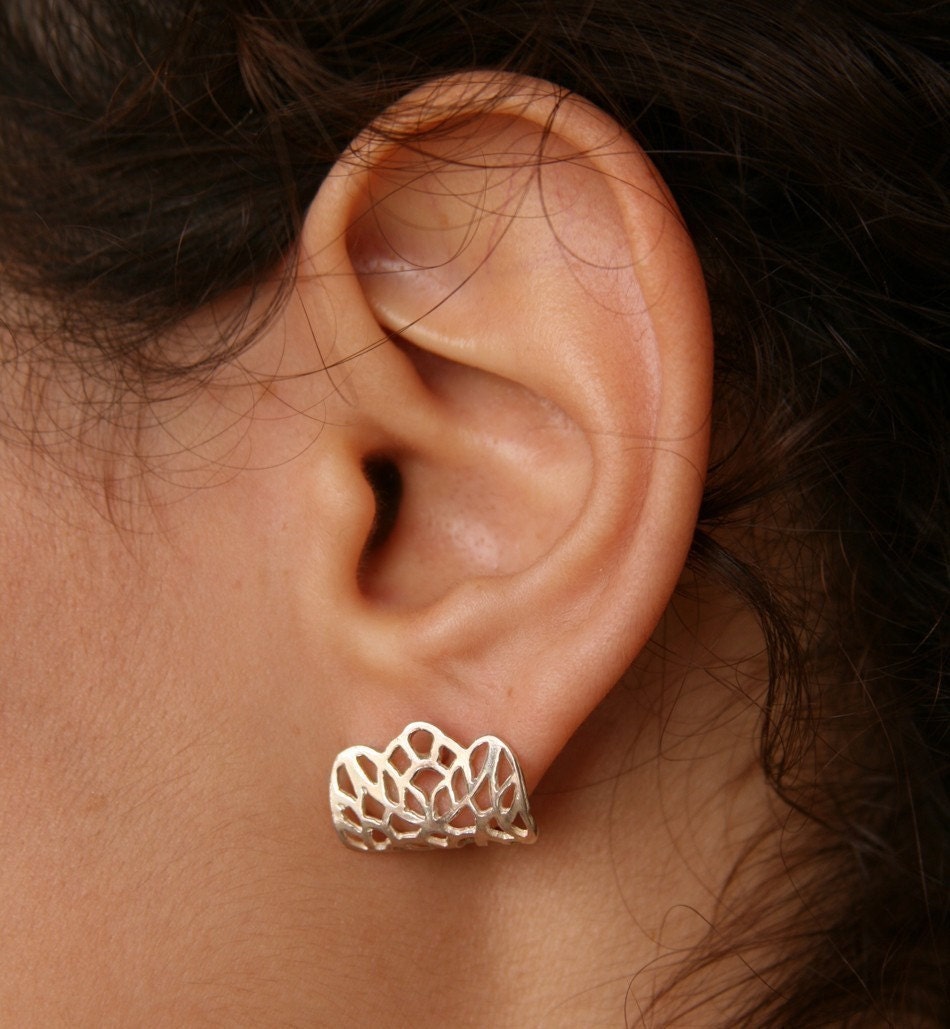 LACE-Small Sterling Silver Earlobes Post Earrings