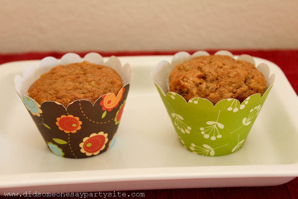 Modern Daisy Cupcake Wrappers - FREE SHIPPING