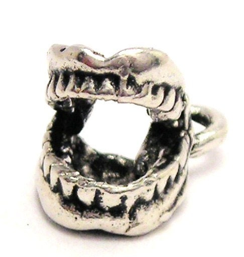 Screaming Denture Teeth horror charms 8 pieces