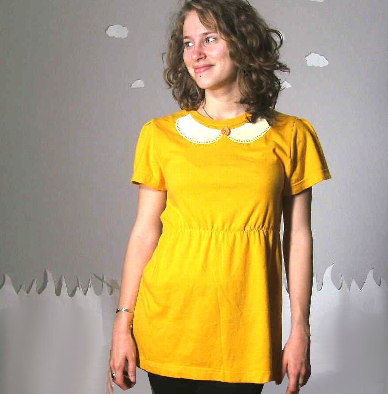 Upcycled Men's tee with screen printed peter pan collar