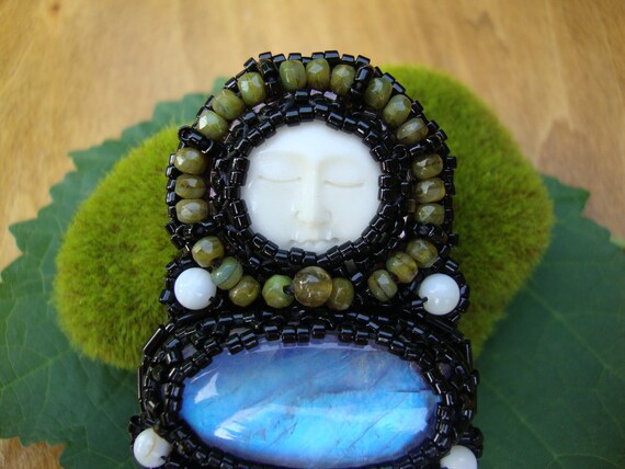 Goddess Pin/Pendant Preview 2