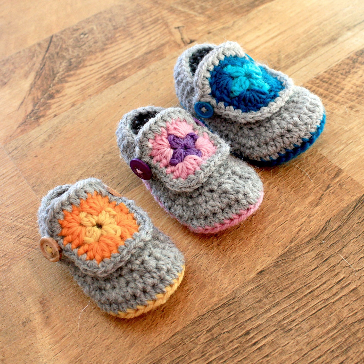 Crochet Pattern - Granny Square Baby Booties (Sizes Newborn to 18 mo)
