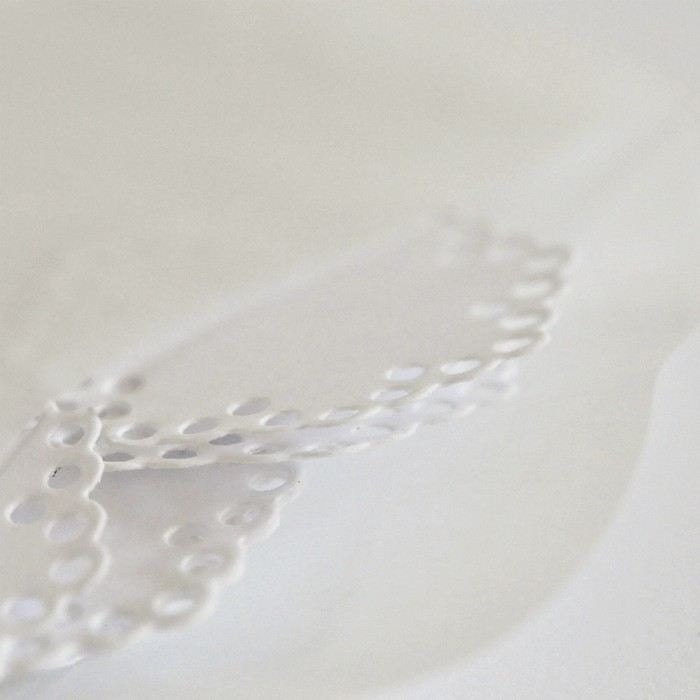 15 Stickers Seals Doily White