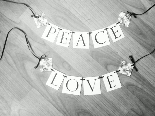 Peace & Love Christmas Banners