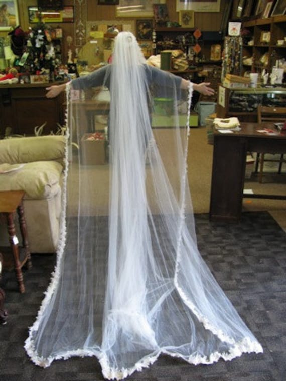 Wedding Veil Vintage Cathedral Veil Catholic Wedding Veil Lace 