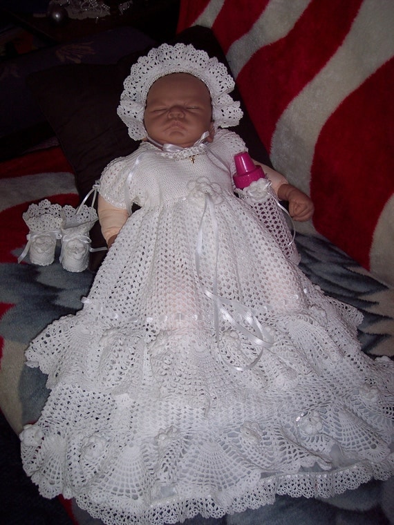 Does anyone have a crochet pattern for a christening/baptism gown