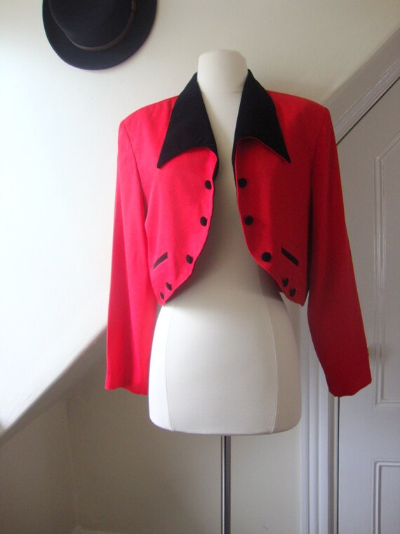 red military blazer in cropped style with black velveteen details / 1980s / s/m