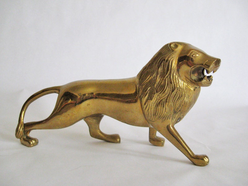 Vintage BRASS LION - Hollywood Regency - Desk Accessories - Brass Figurine - Brass Animal