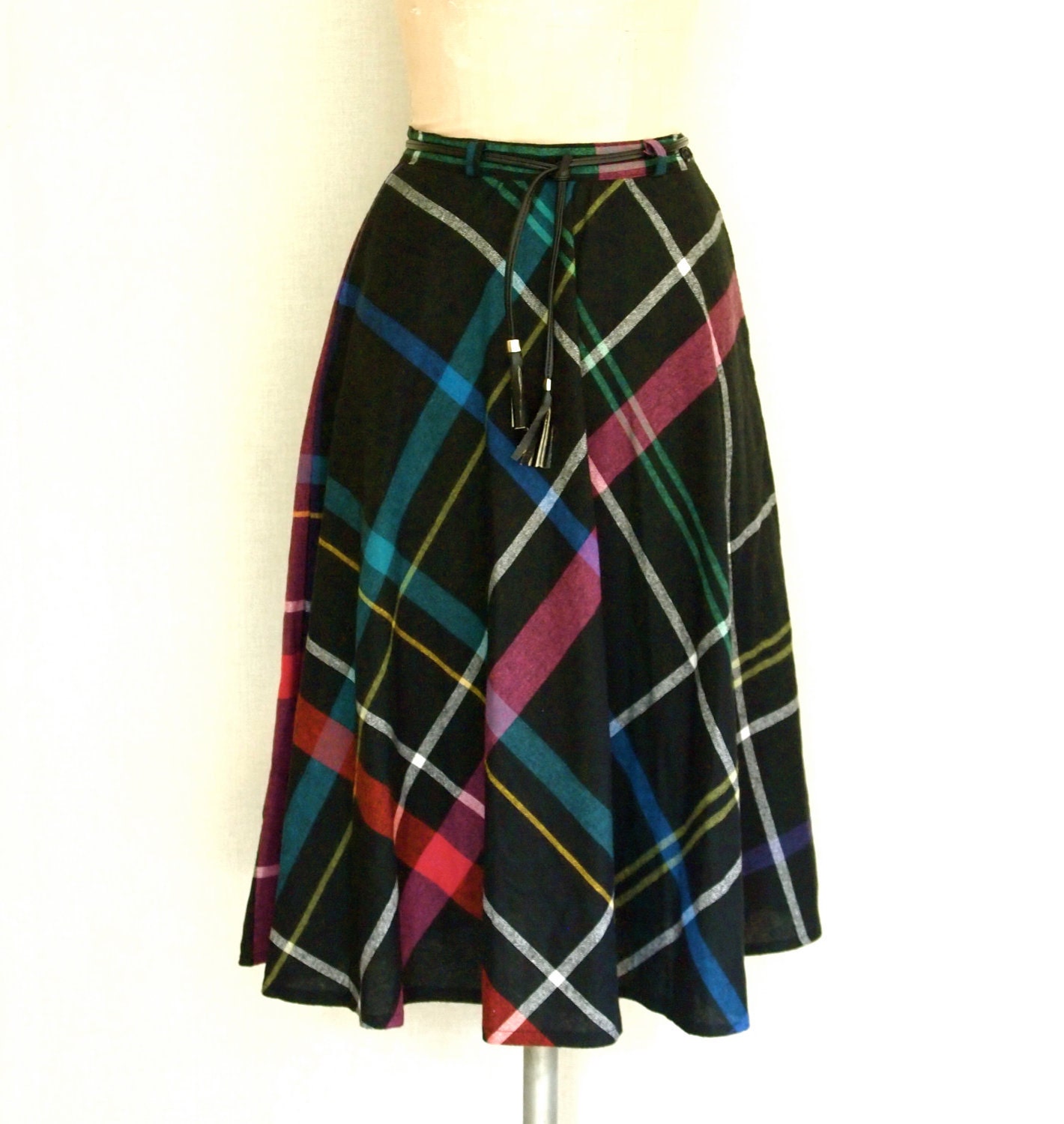Vintage 1970s Plaid Tartan skirt // 70s high waist pocket skirt