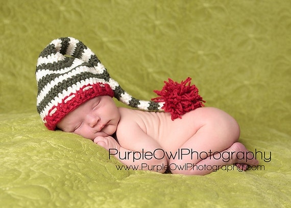 Christmas Stocking Cap (Elf Hat) in Antique White, Deep Green, and Deep Red - Size Newborn