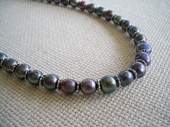 Peacock Pearl Necklace
