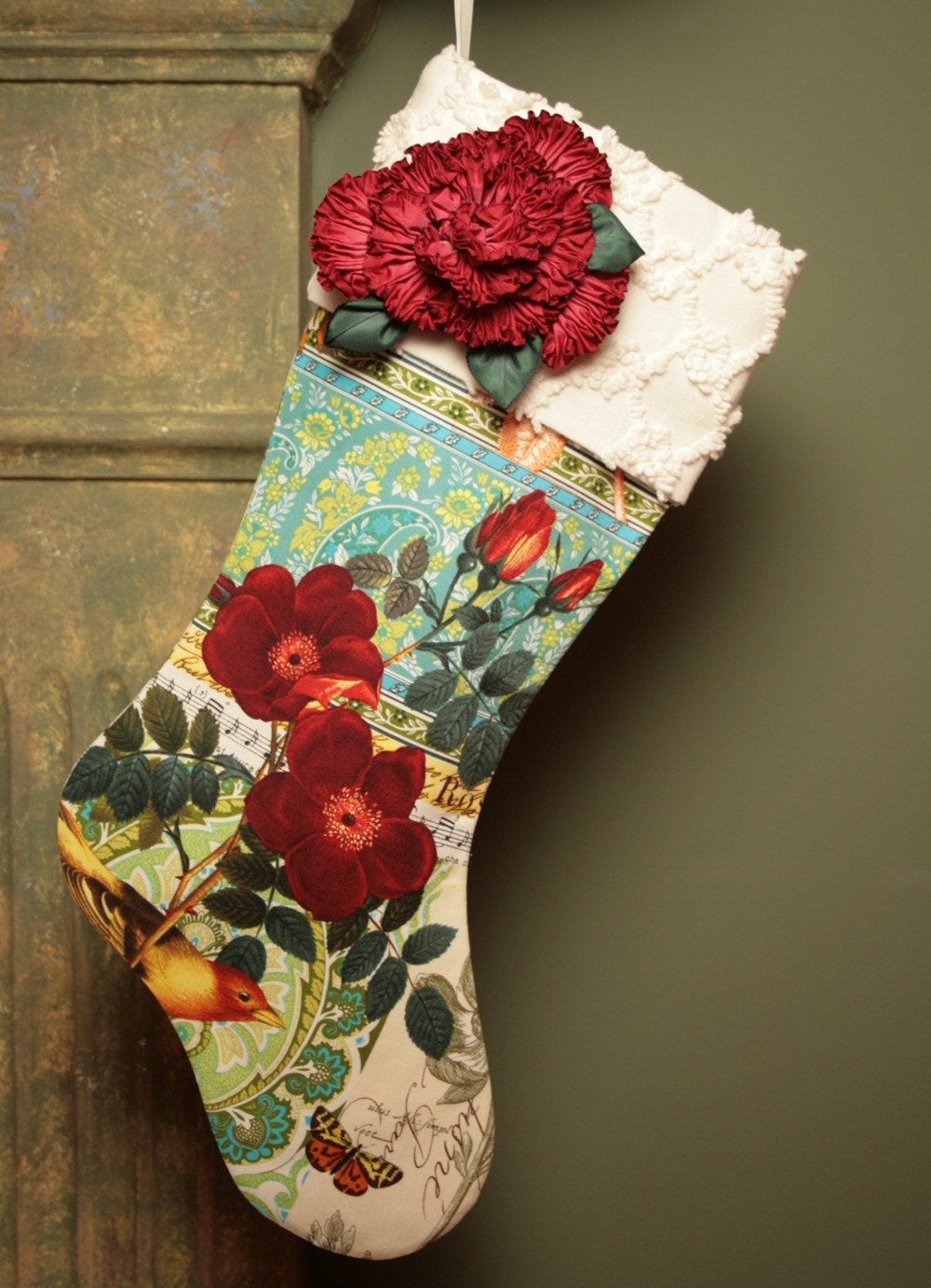 Красные розы, птиц и бабочек Рождества чулок с Vintage манжеты синель и Дамских Цветы