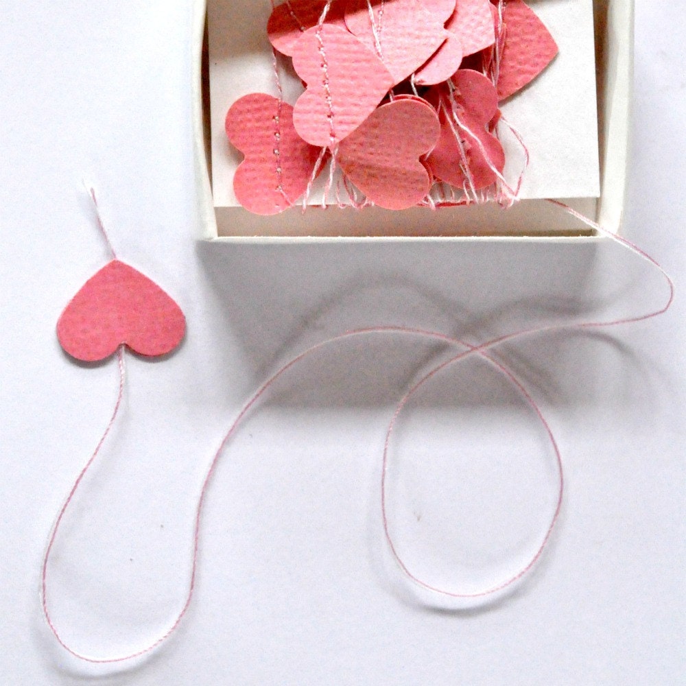 Tiny Paper Garland in a Box Hearts Pink
