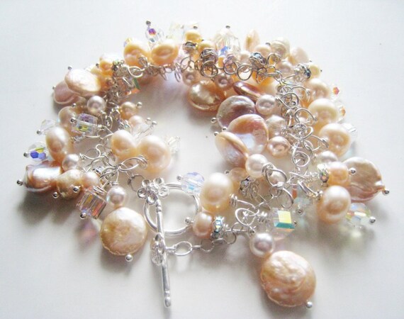 Pale pink creamrose pearl bracelet. In silver and crystal.