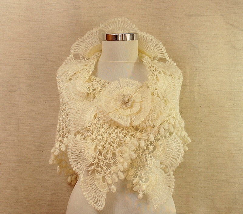 Queen of Sheba / Ivory Bridal Shawl Spring Wedding Bridesmaid Bridal Lace Bride-Crochet Triangle Ruffle Wrap Stole-Romantic Lace Fashion