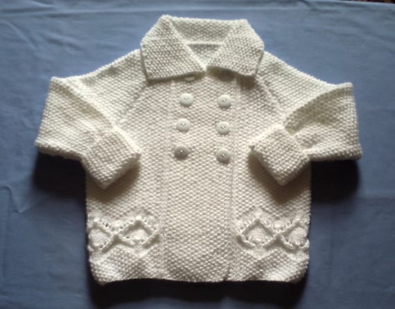 زمستان سفید handknitted ژاکت و کلاه بره. 3 تا 6 ماه.