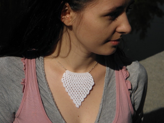 White crochet lace necklace