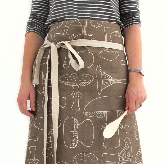 Skinny laMinx Apron - Mushrooms, in Loam