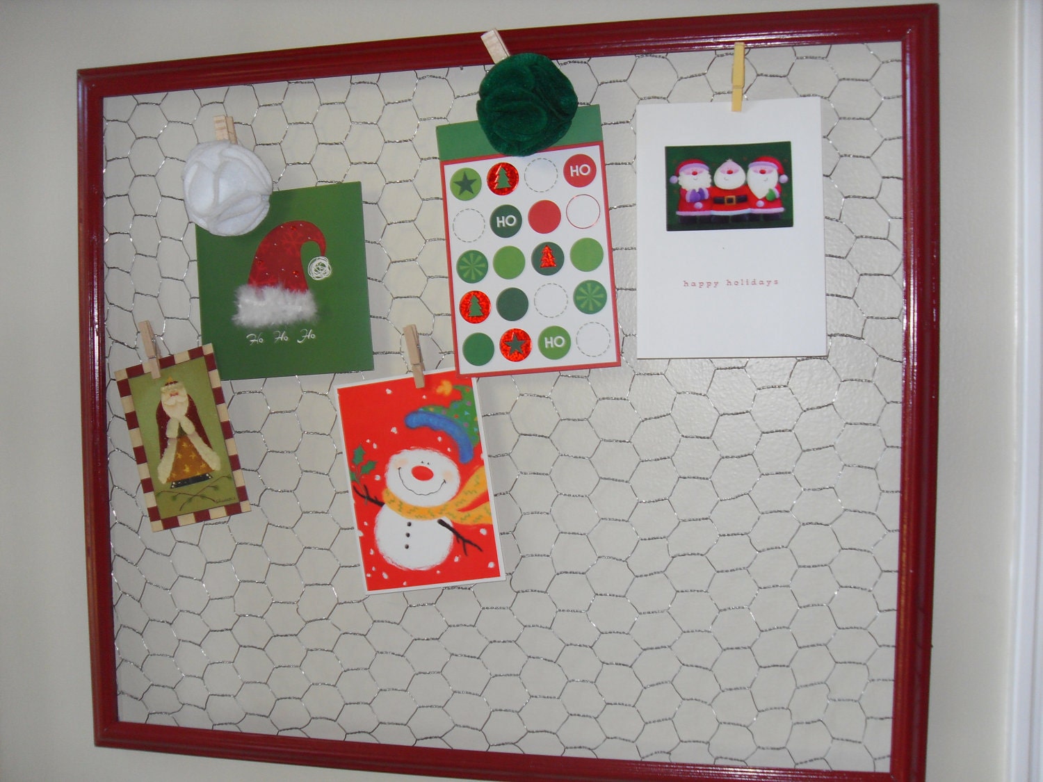 Chicken Wire Memo Board