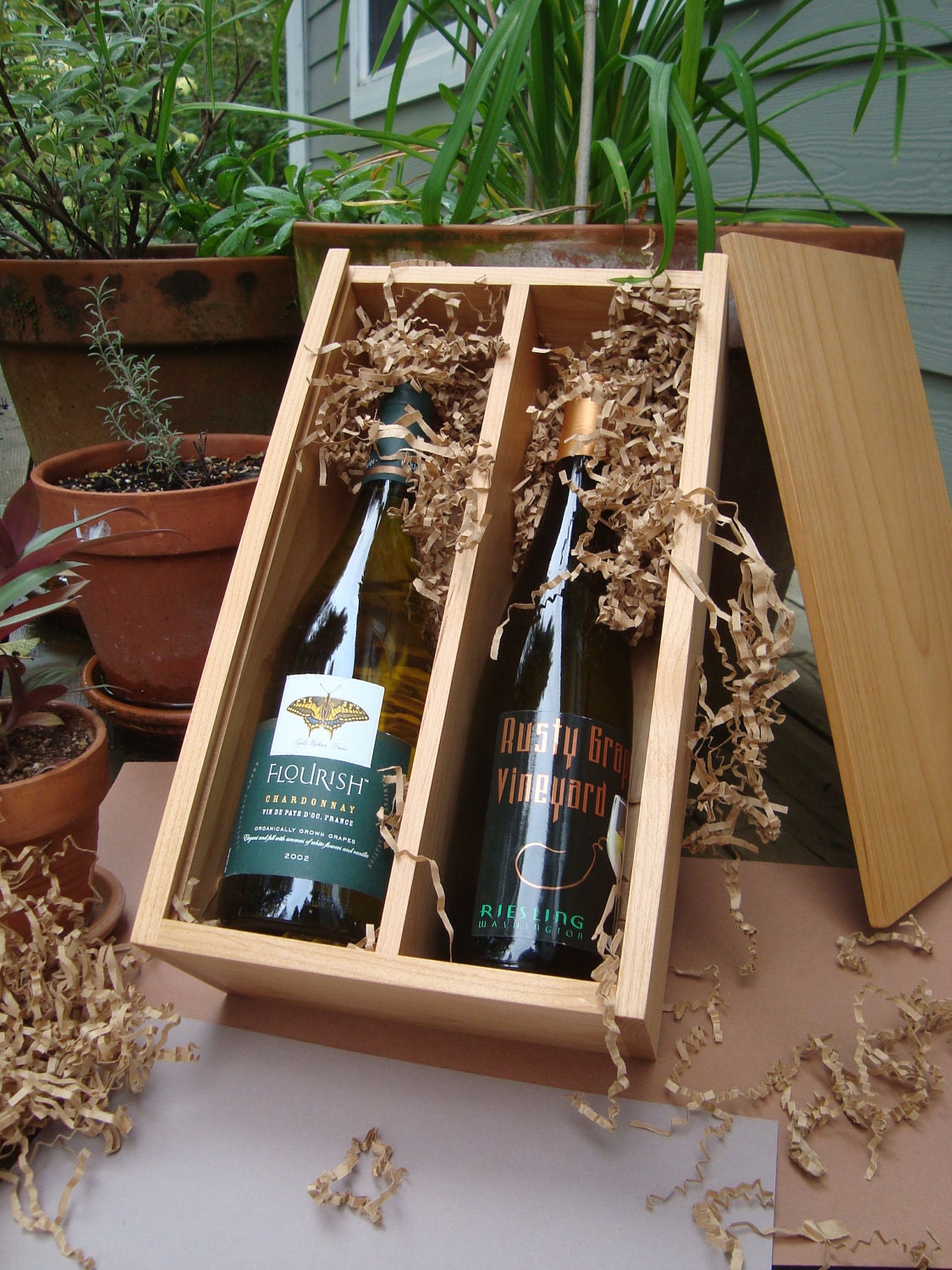 Personalized wood wine box - wedding gift - groomsmen gift - in alder wood - sized for two wine bottles
