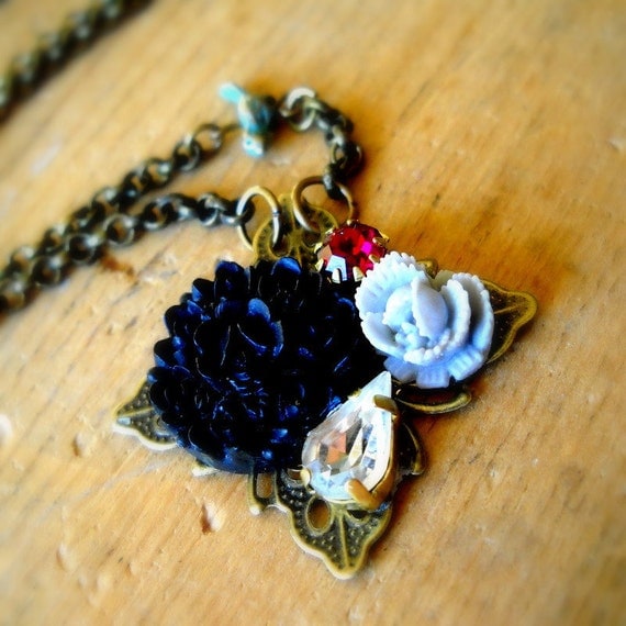 Garden cluster necklace