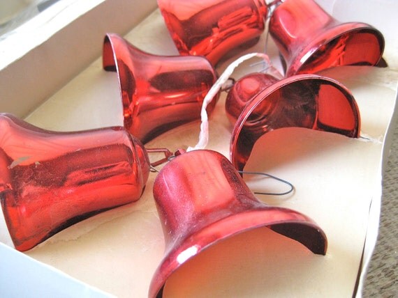 6 Vintage Red Christmas Bells -  Made by Bradford and Still in their Box
