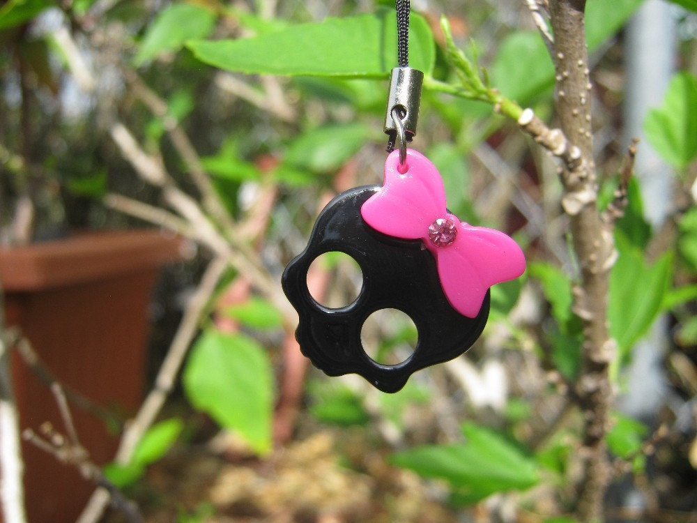 Black and Hot Pink Glam Skull Cell Phone Charm by PinkFrog4U
