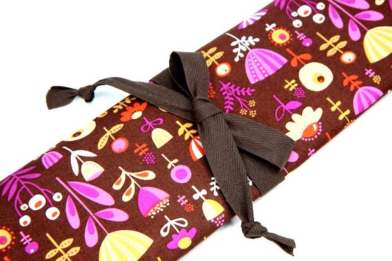 Large Knitting Needle Case Organizer POPPY DOT 30 brown pockets for all sizes, circular, straight, dpn, or paint brushes