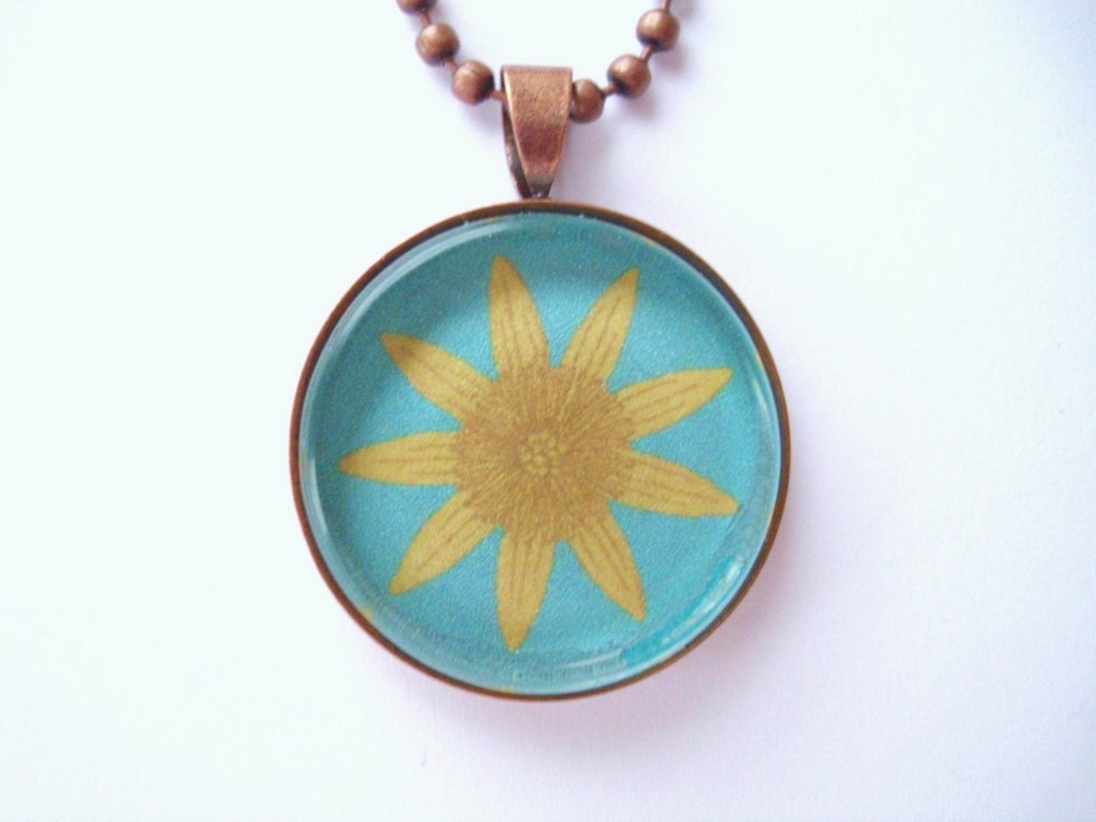 Sunflower Glass Tile Pendant, Vintage Floral Pendant, Vintage Sunflower - chain included
