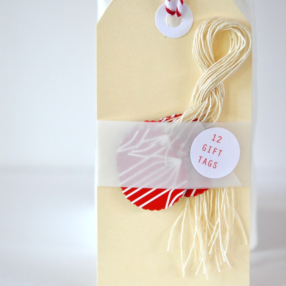 12 Geometic Red Mini Gift Tags Round Threaded