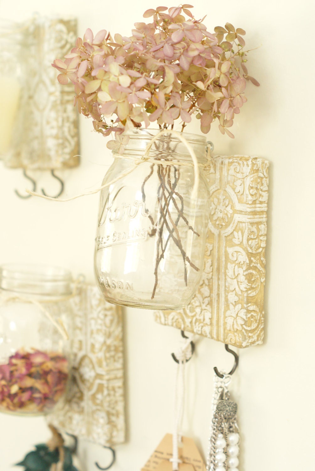 Little Louise - Wall Vase and Hooks