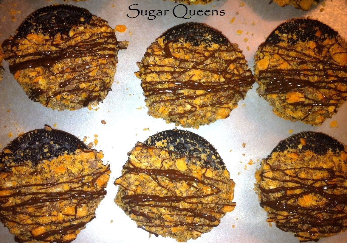 Sugar Queens Gourmet Chocolate Dipped Oreos One Dozen (12)