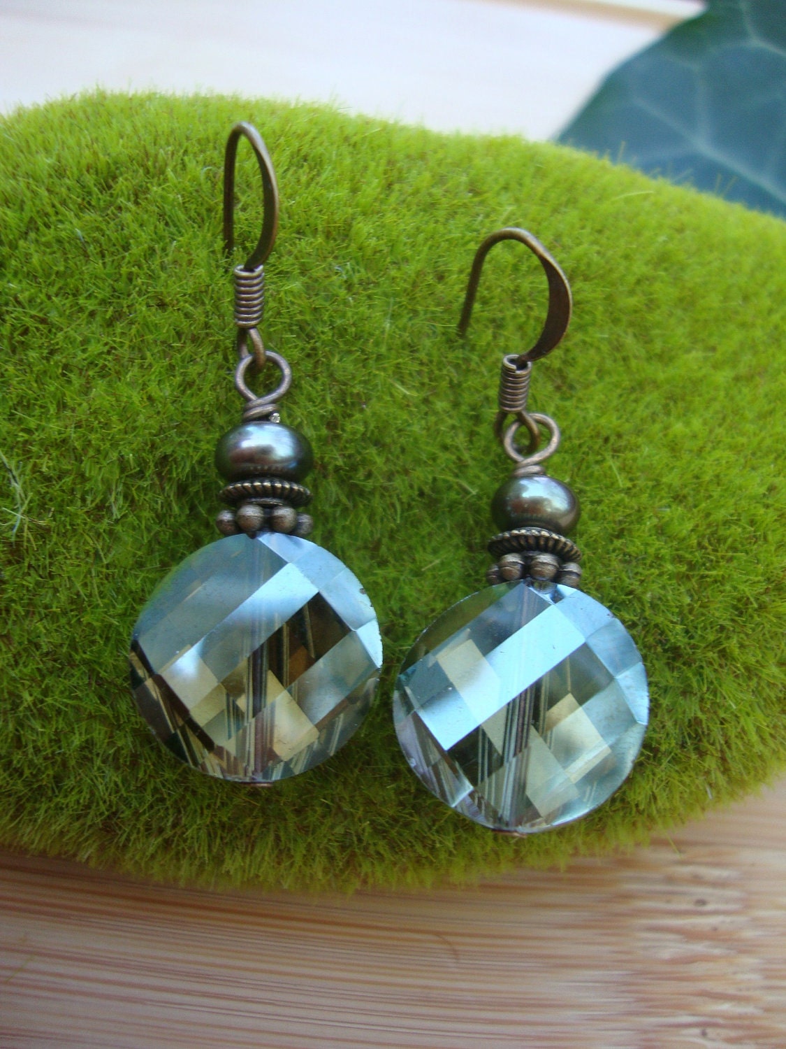 Green Crystal And Brass Earrings Preview 1