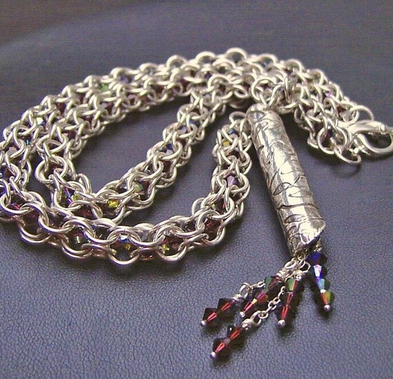 Burgundy Ripple Chainmaille Necklace