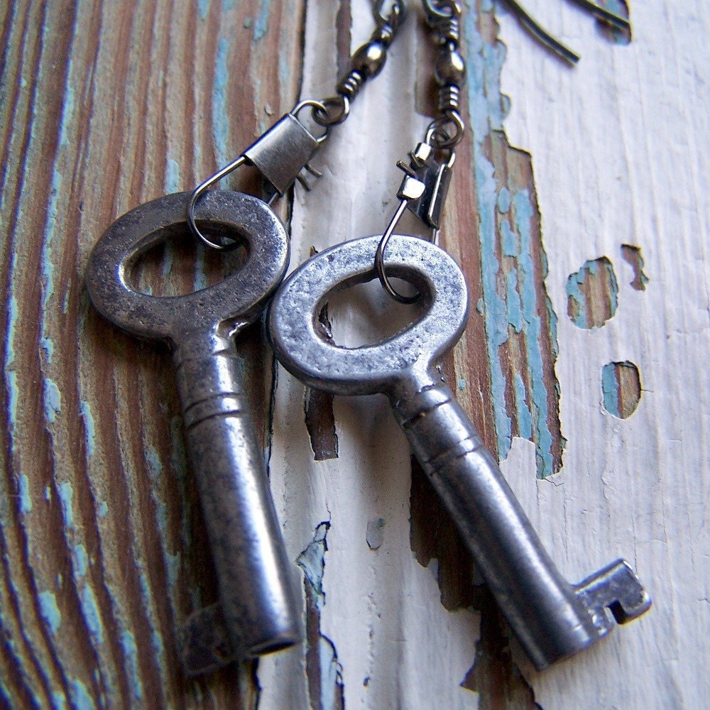 Skeleton key earrings vintage keys with swivel snaps