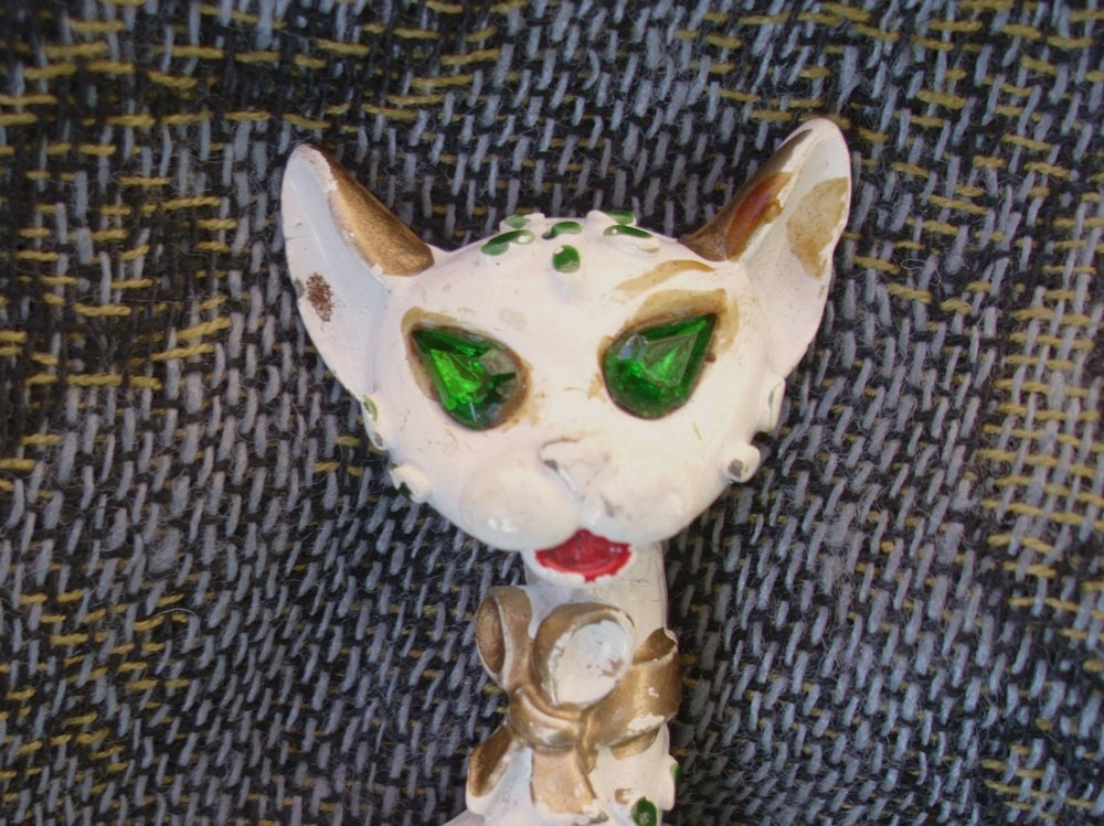 Vintage Cat Brooch, 1960s, Vintage Cat Pin, with Faux Emerald Eyes