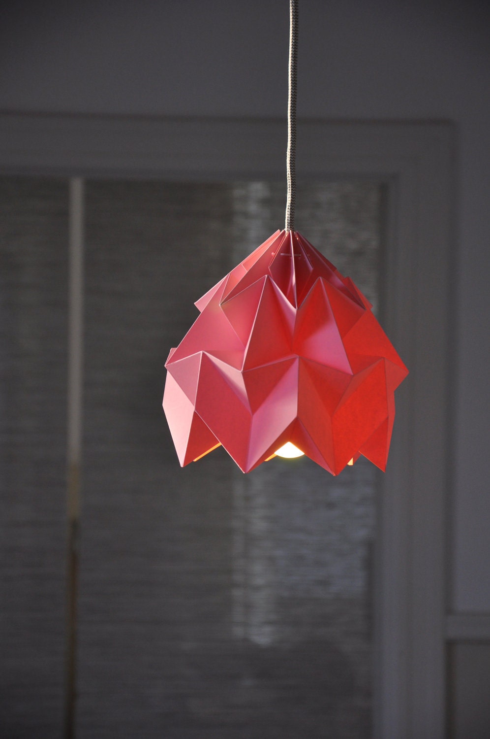 Můra origami stínítko růžová