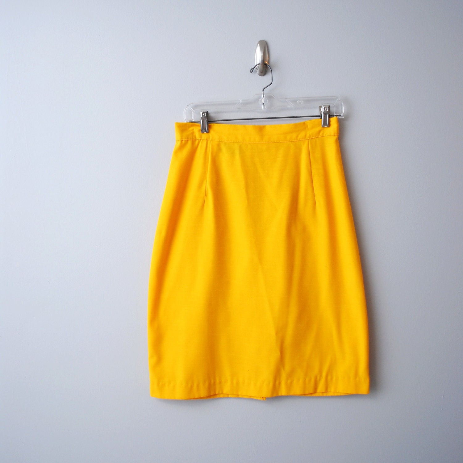 V i n t a g e Bright Yellow pencil Skirt, 28.5 WAIST