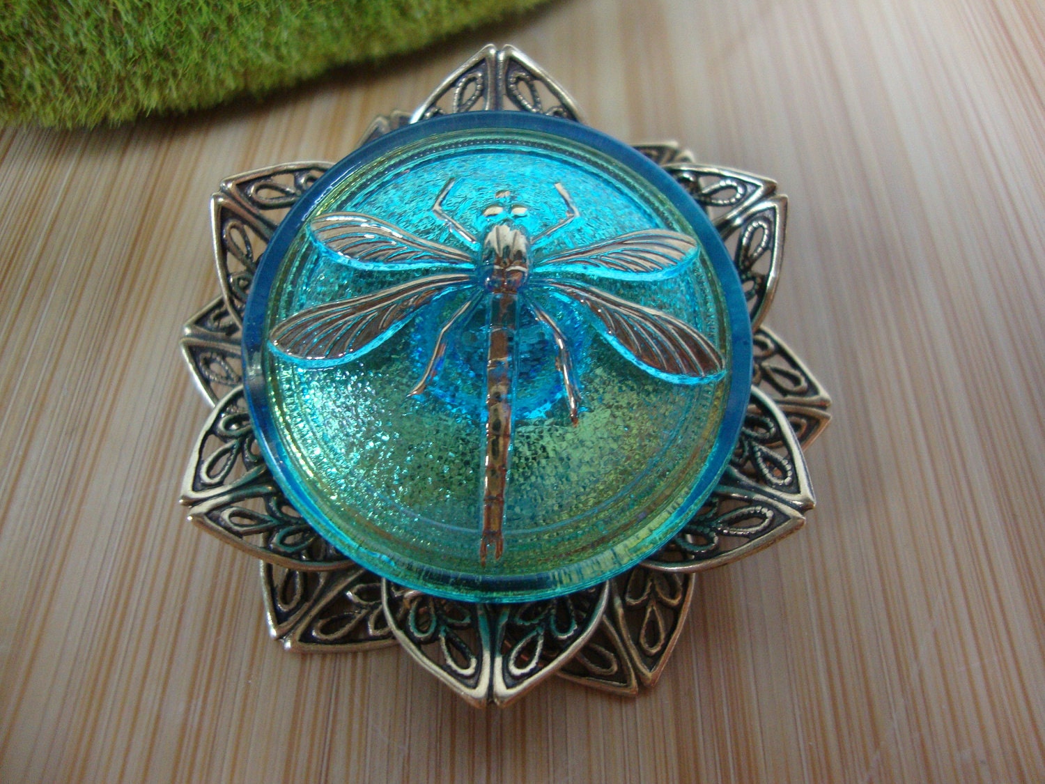 Lotus Glass Dragonfly Pin/Pendant Preview 1