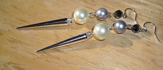 Pearl and Spike Earring