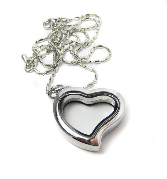 Curved heart silver glass memory locket for floating charms, pictures, bridal party gifts,and more
