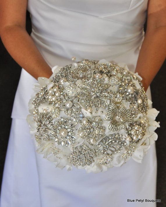 Empress Hydrangea Brooch Bouquet - HM01