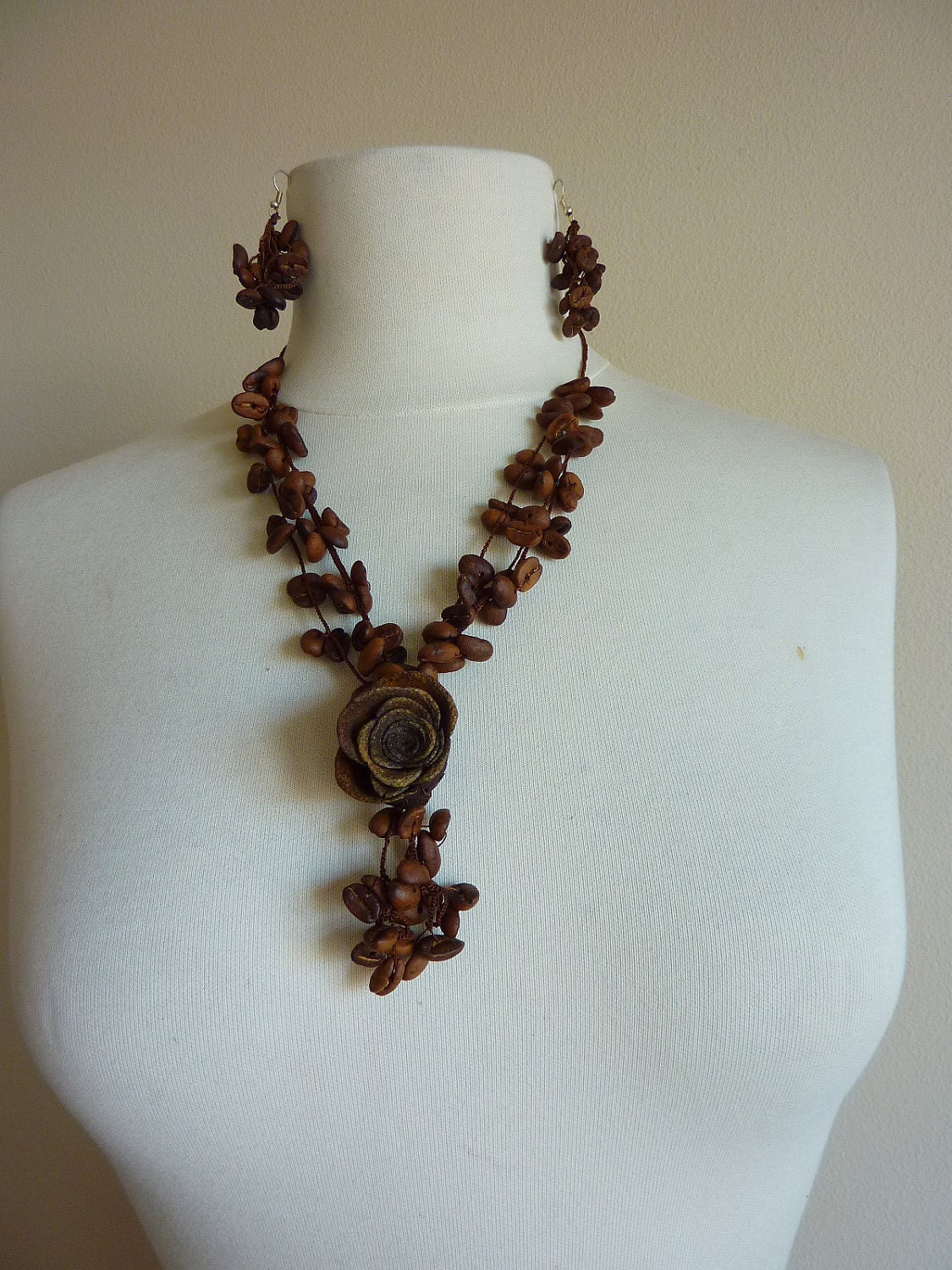 necklace of coffee beans & dried orange peels by DoItYourselfPeru from etsy.com