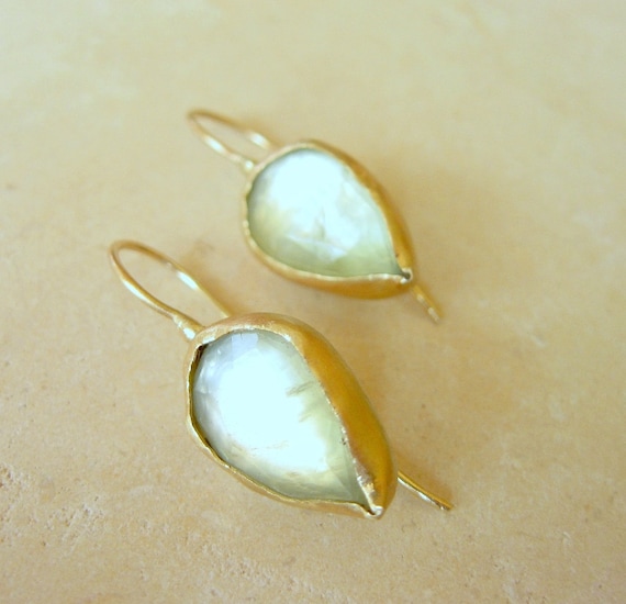 Prehnite Teardrop Earrings / Teardrop Prehnite in 14k Solid Gold Bezel Earrings