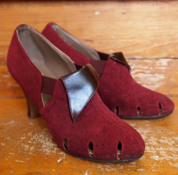 1940s women's shoes -- eggplant purple suede pumps -- XXS 4 5 6