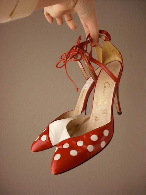 The cutest 80s red and white heels size 7 1/2 leather polka dots Caressa ankle straps