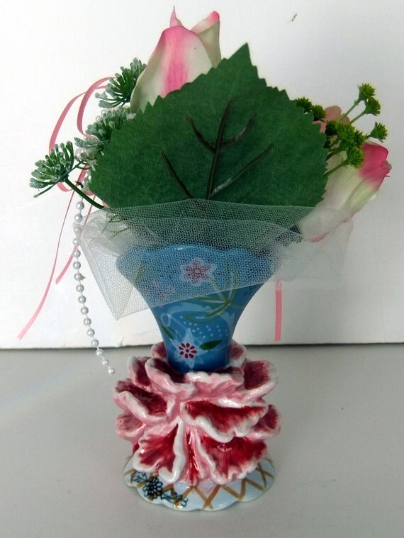 Shabby Chic Mini Rose Bouquet and Vase