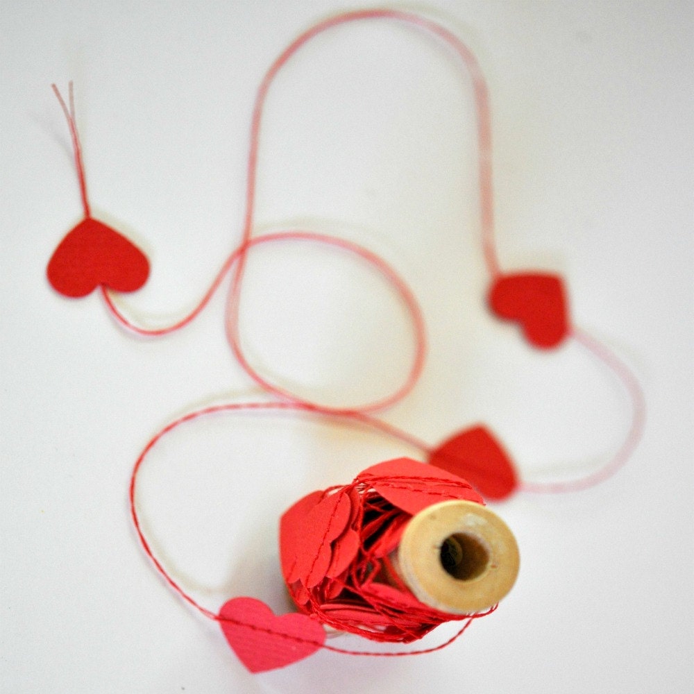Tiny Hearts Paper Garland Red