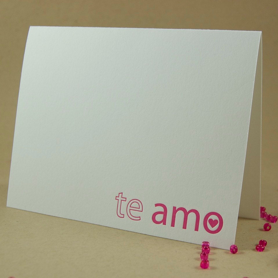 Letterpress Spanish Valentine's Greeting Card "I love you" "Te amo" in fuchsia
