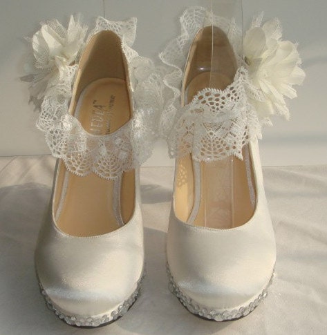 Handmade lace and flower wedding shoes party shoes From Creativesugar